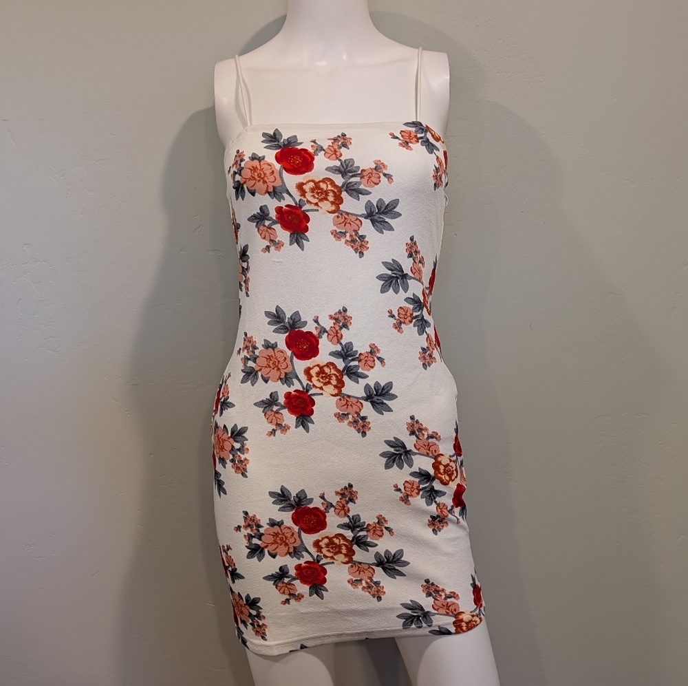 SHEIN Red And White Floral Strappy Bodycon Mini Dress Size Small
